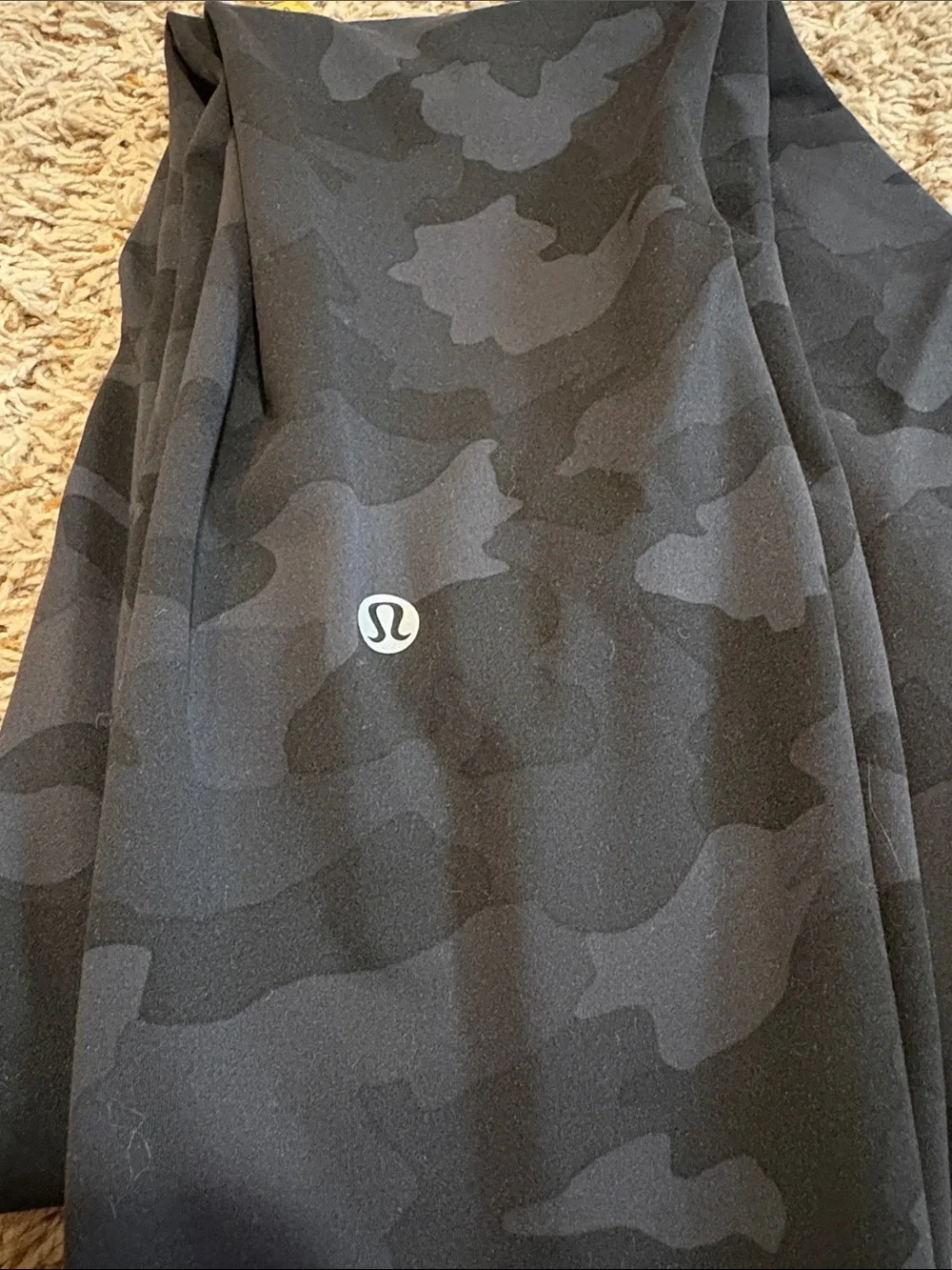 Lululemon Wunder train high rise tight black camo women’s size 8 25”